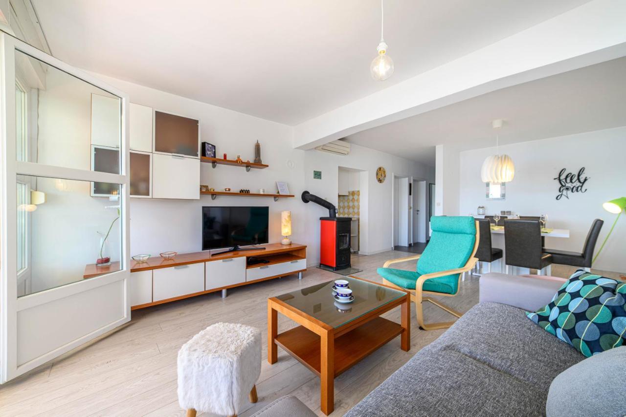 Apartment Seaside Zaboric Esterno foto