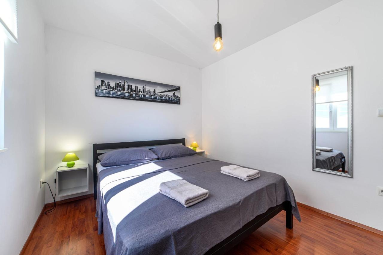 Apartment Seaside Zaboric Esterno foto