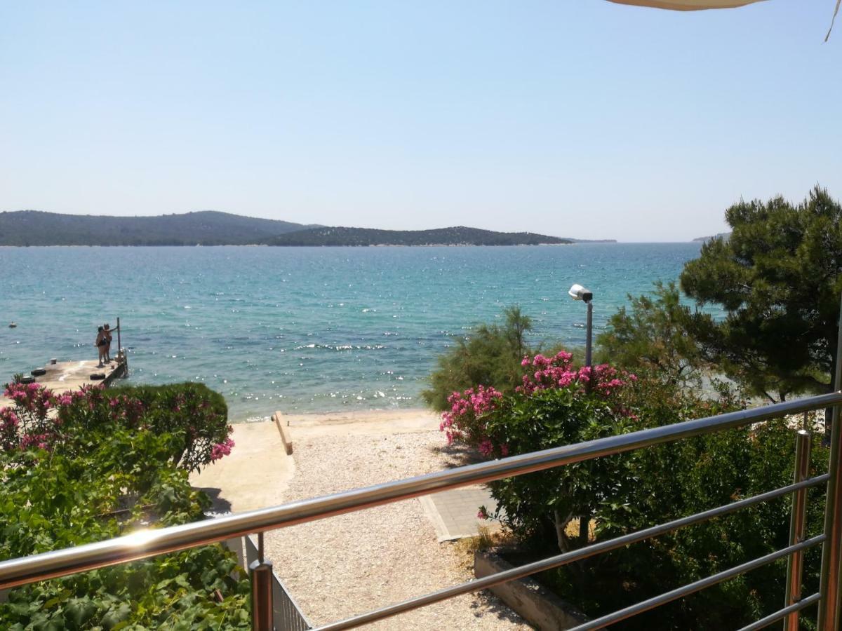 Apartment Seaside Zaboric Esterno foto