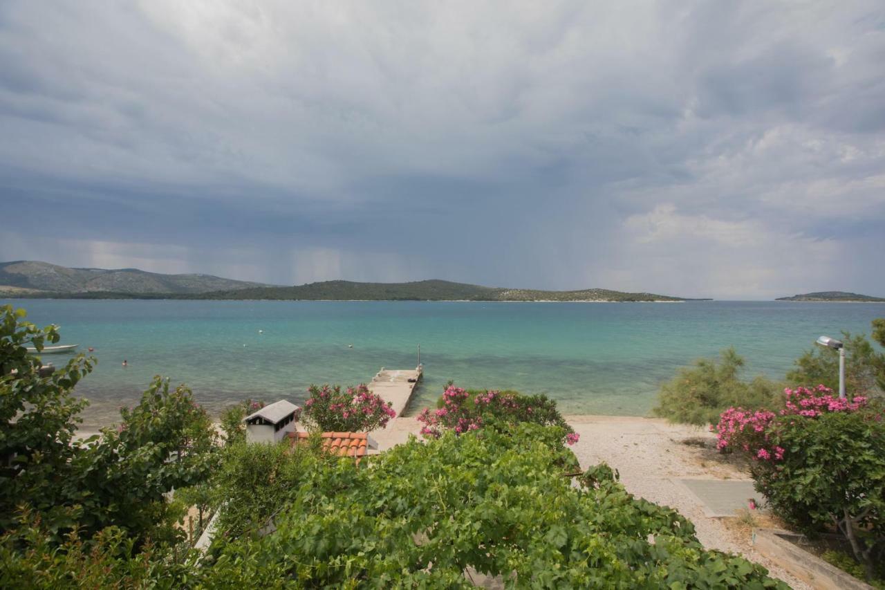 Apartment Seaside Zaboric Esterno foto