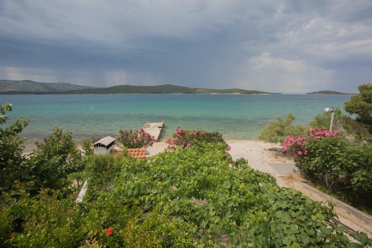 Apartment Seaside Zaboric Esterno foto